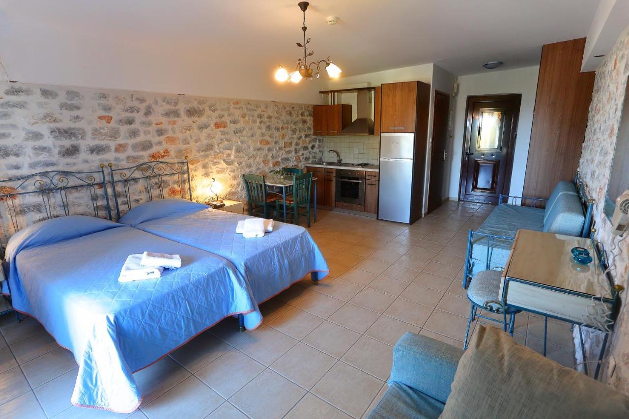 Vathi Hotel Exterior photo