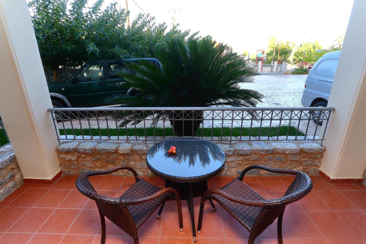 Vathi Hotel Exterior photo