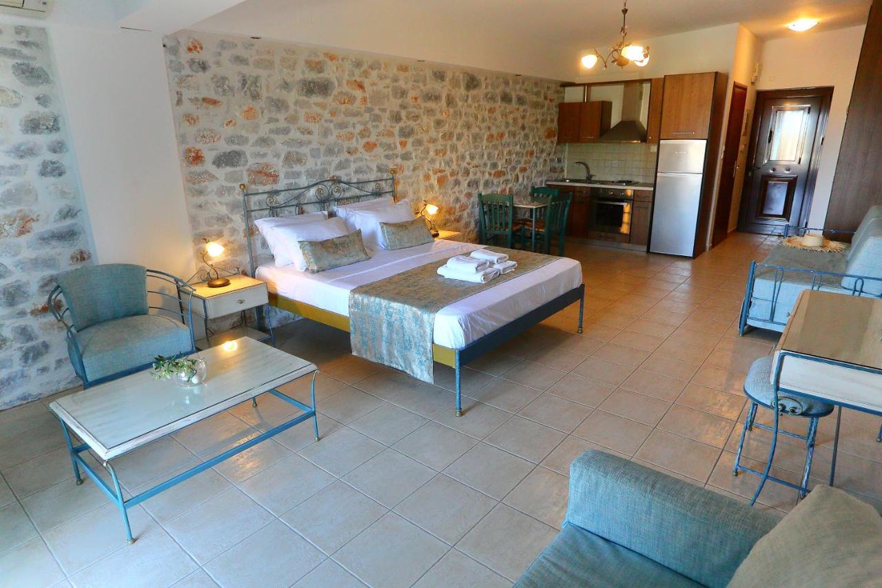 Vathi Hotel Exterior photo
