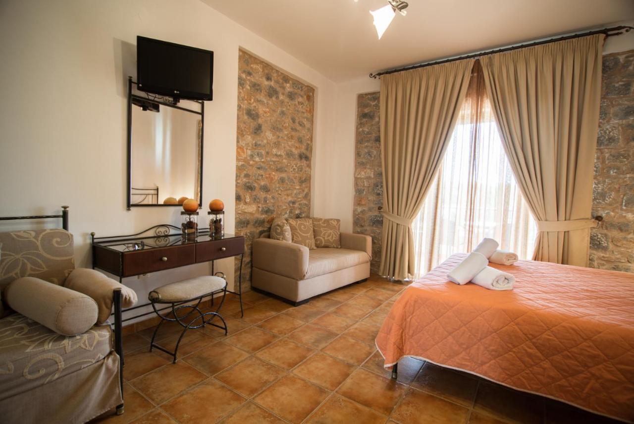 Vathi Hotel Exterior photo