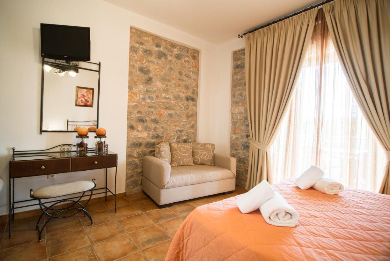 Vathi Hotel Exterior photo
