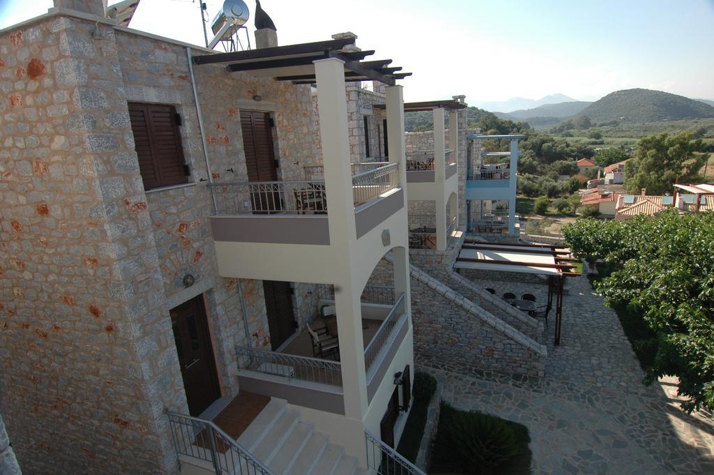 Vathi Hotel Exterior photo